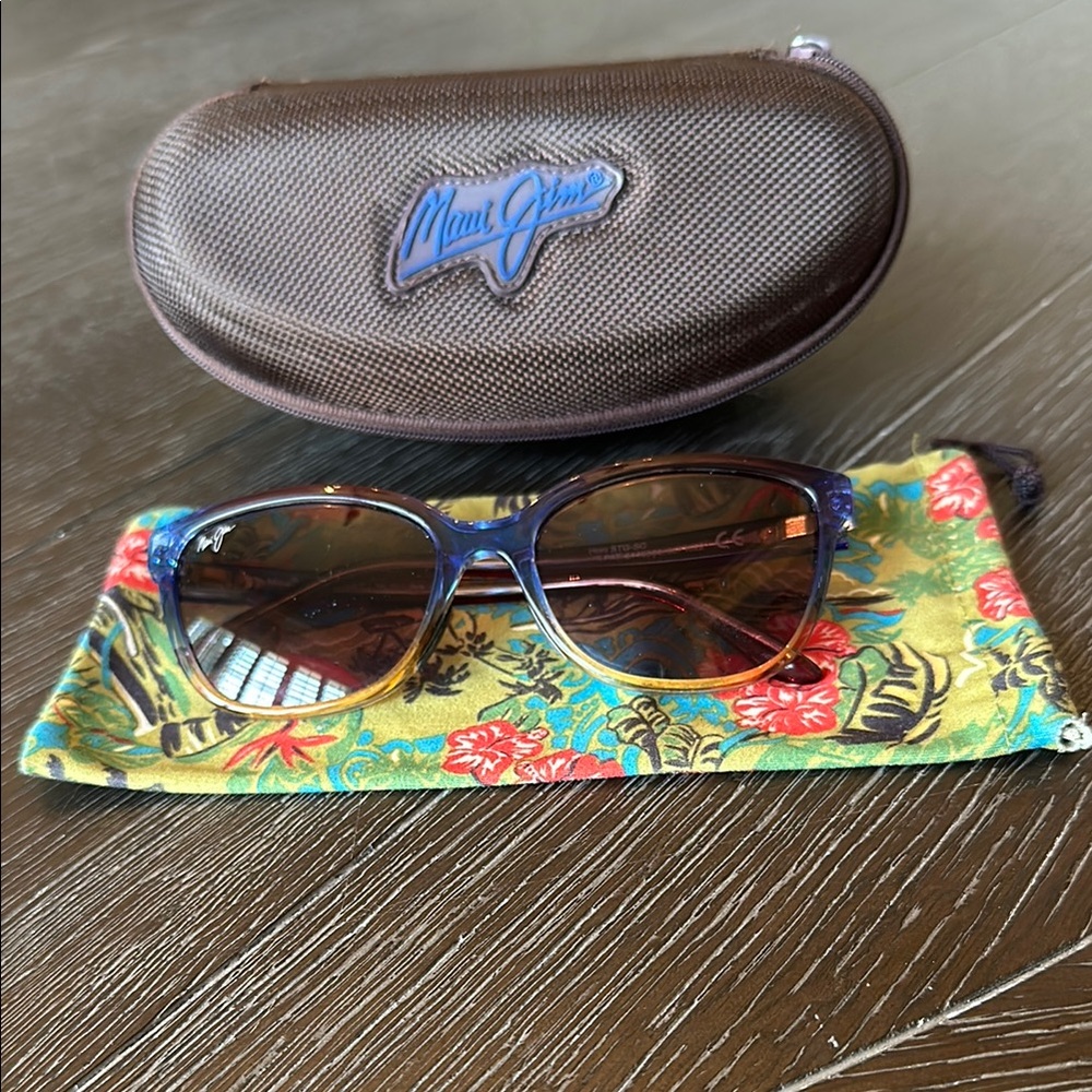 Maui Jim Blue Sunglasses with Floral Pouch